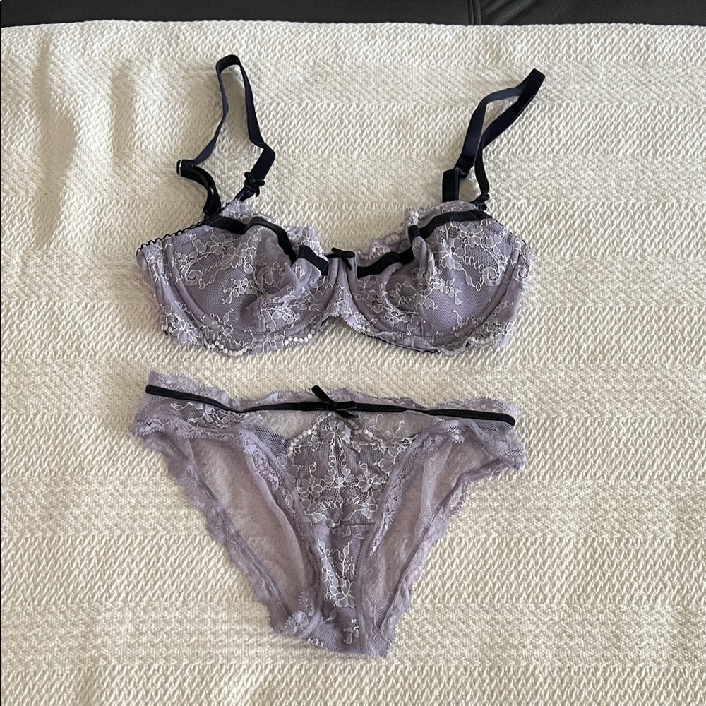 Victoria’s Secret dream angels push up bra and panty set